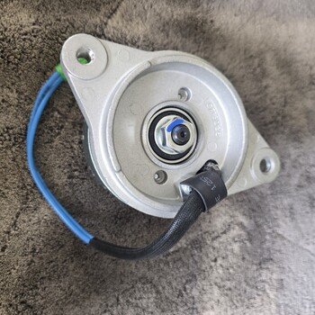 Alternator for Kubota K008 KH007 KH35 B1550 B1700 B20 B2100 BX1800 BX2200 15531-64013